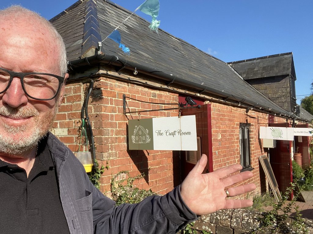 Urban Sketcher Shaun Forward at the Courtyard Centre