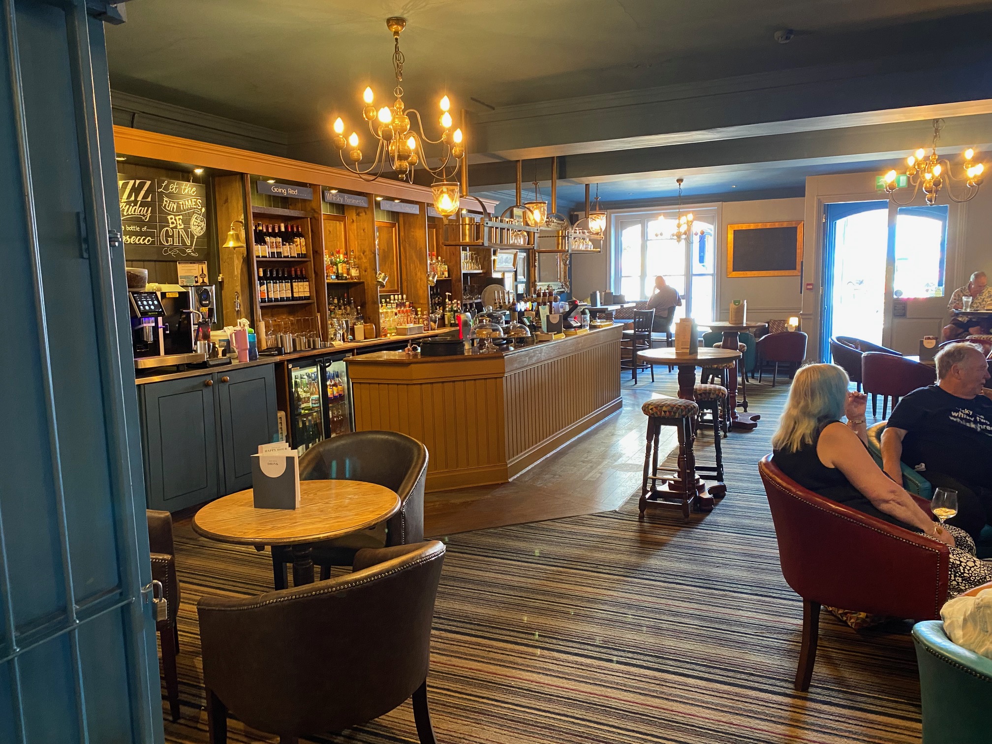 Kings Head Wimborne Bar